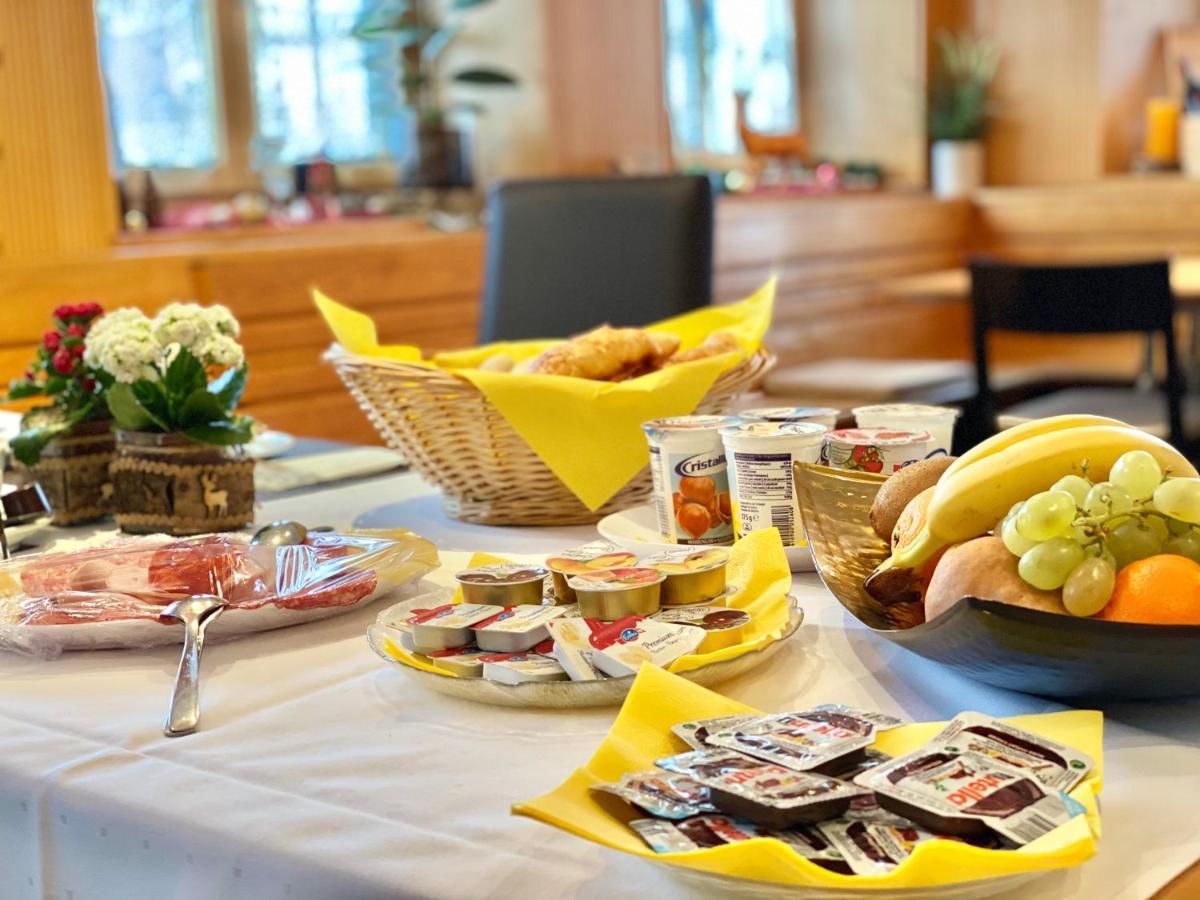 Hotel Hirschen Hinwil エクステリア 写真