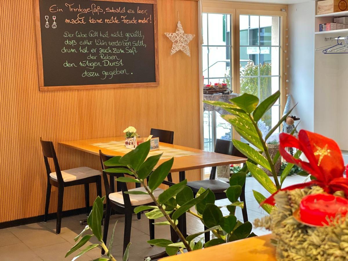 Hotel Hirschen Hinwil エクステリア 写真