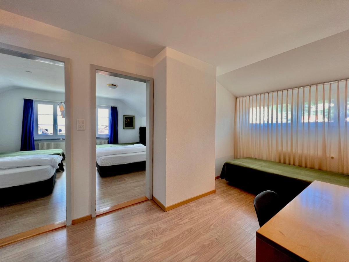 Hotel Hirschen Hinwil エクステリア 写真